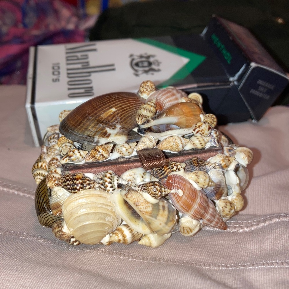 Beautiful handmade shell trinket box